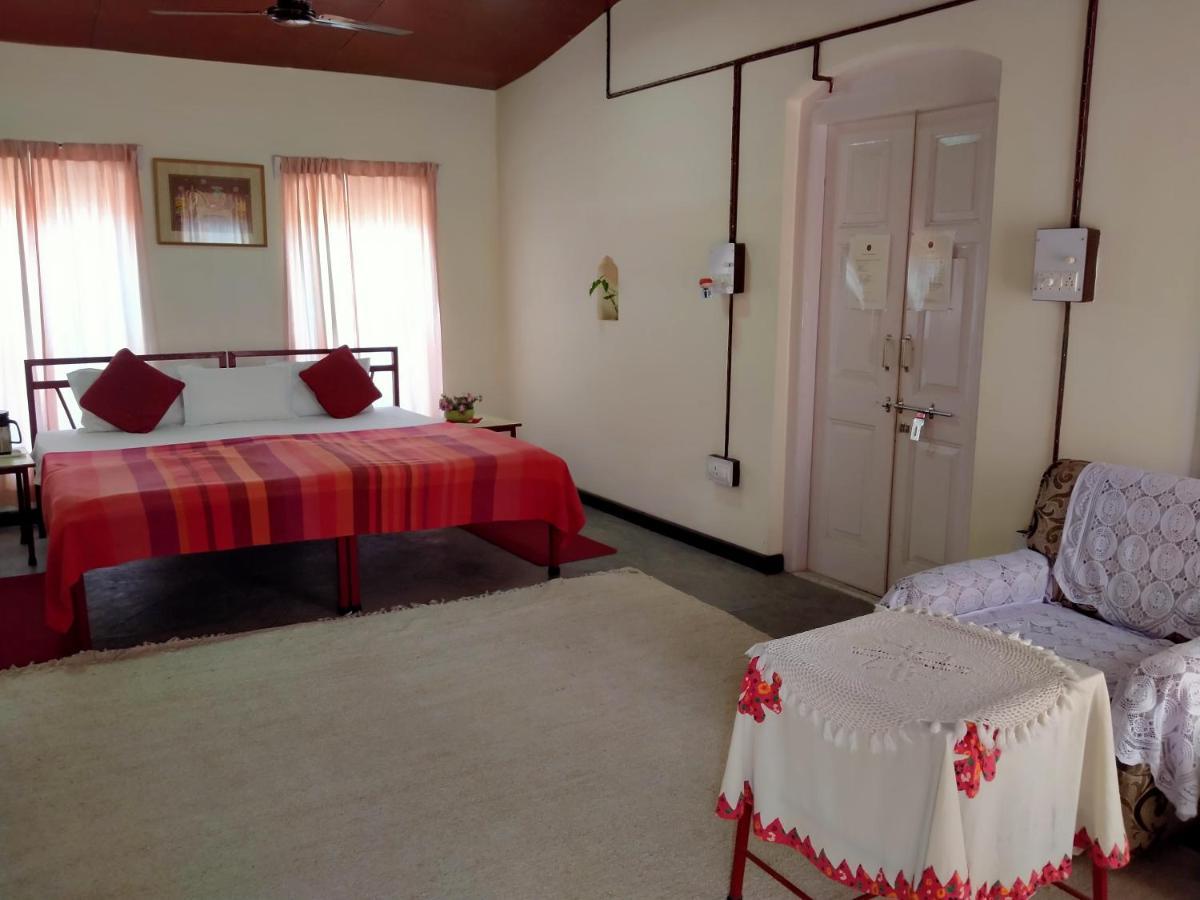 Naurang Yatri Niwas Hotel Garli Ngoại thất bức ảnh