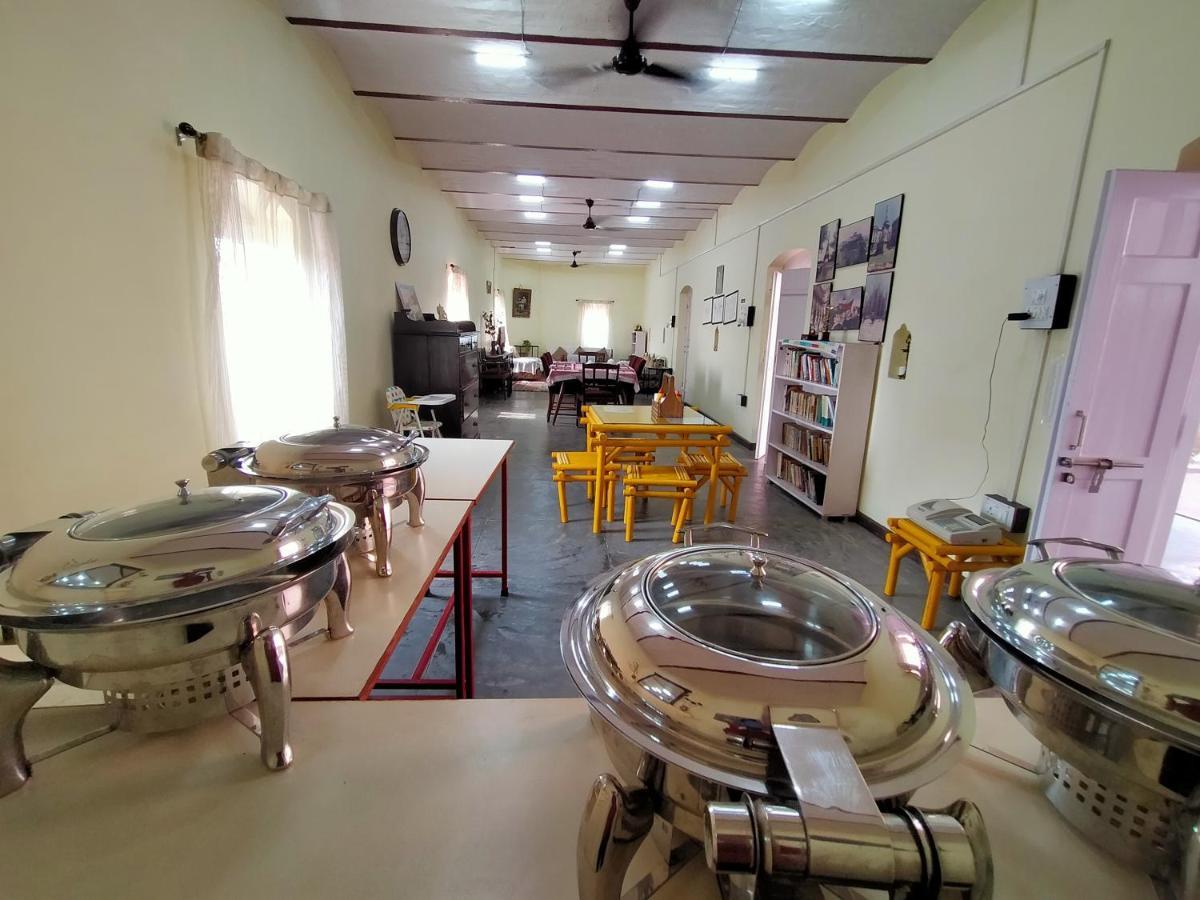 Naurang Yatri Niwas Hotel Garli Ngoại thất bức ảnh