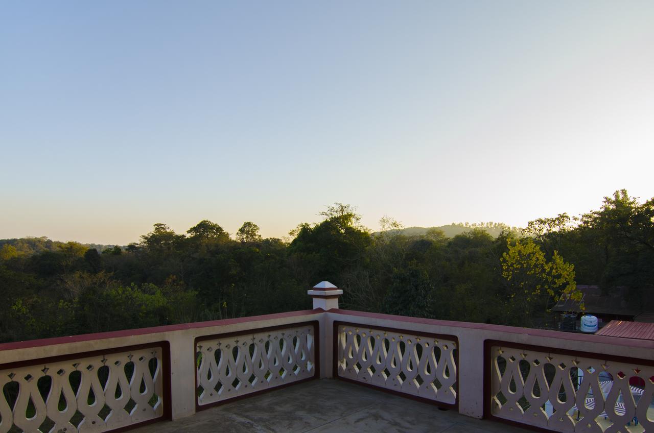 Naurang Yatri Niwas Hotel Garli Ngoại thất bức ảnh