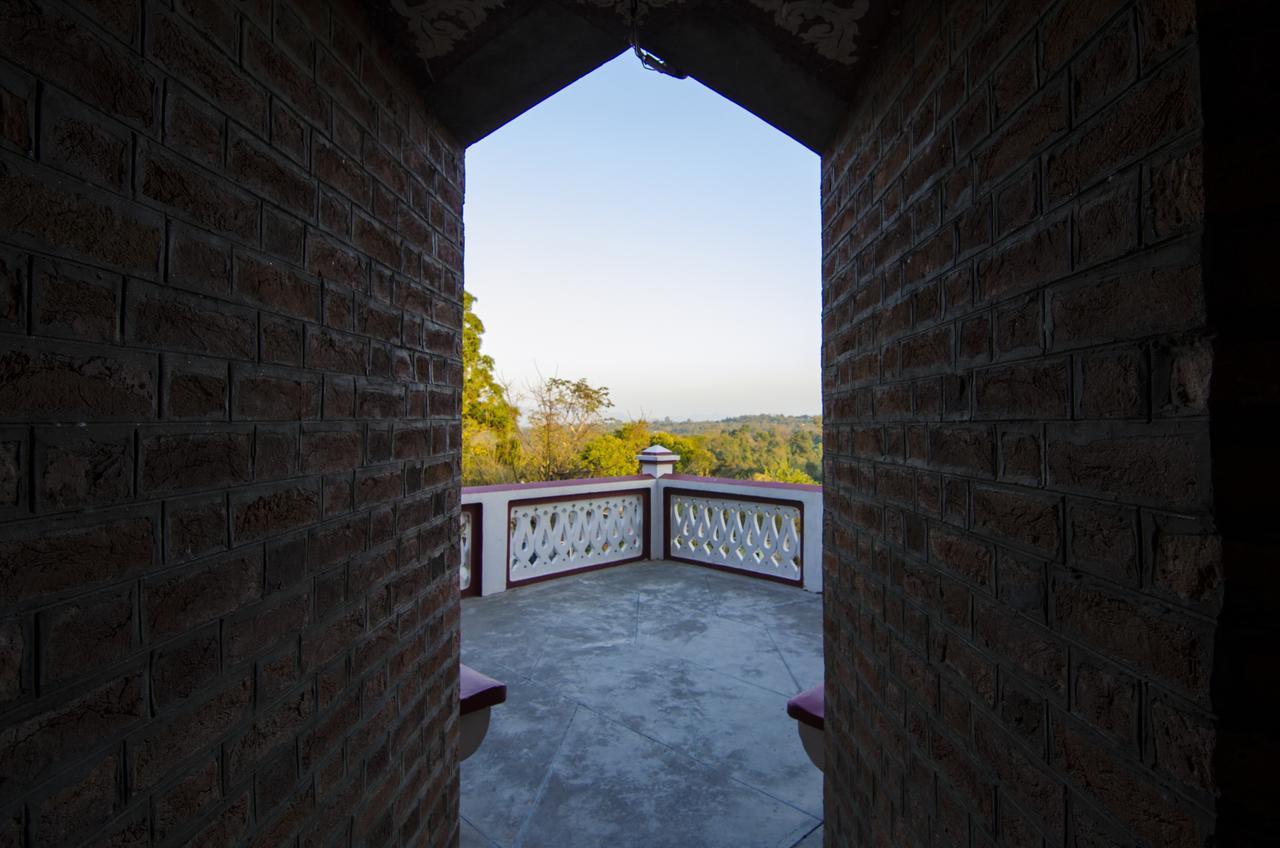 Naurang Yatri Niwas Hotel Garli Ngoại thất bức ảnh